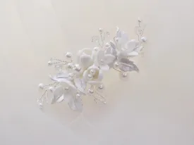 Angelica - Petite Ceramic Flower Pearl Bridal Hair Clip