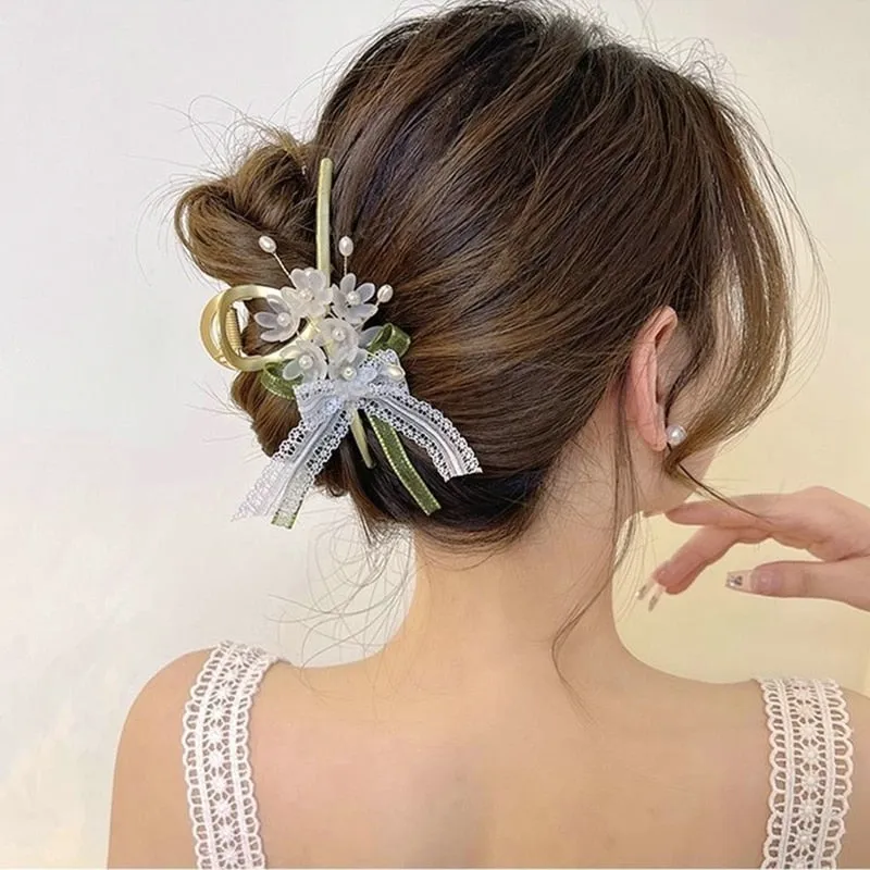 Dainty Floral Hair Claw Clip