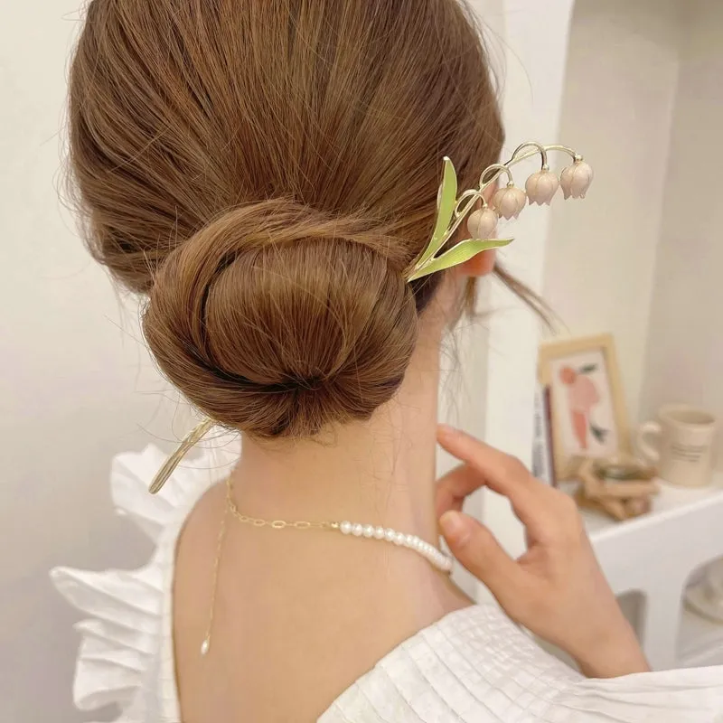 Dainty Floral Hair Claw Clip