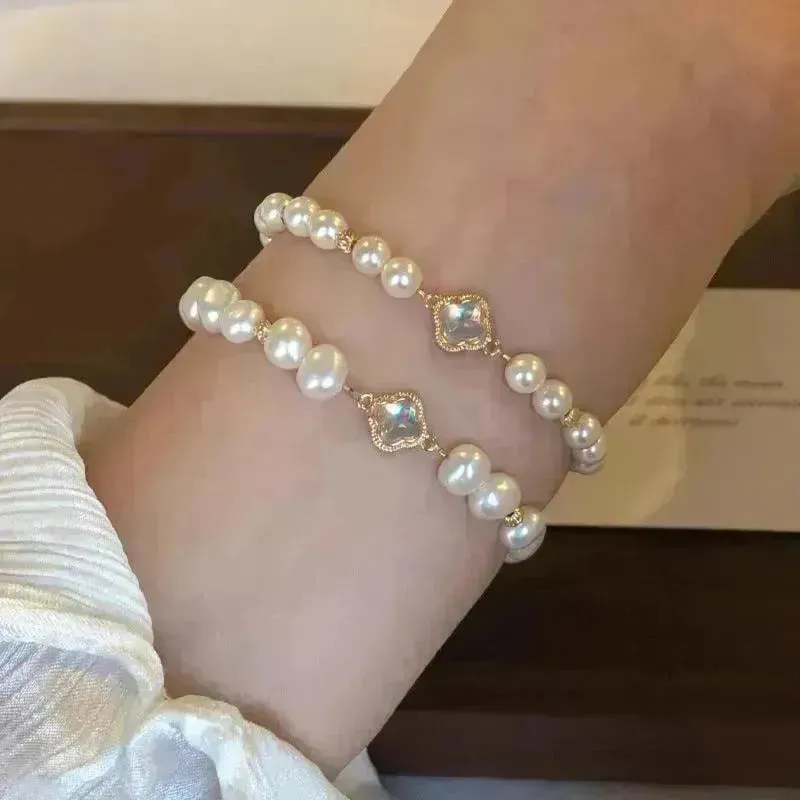 Exquisite Pearl Bracelets for Elegant Women.