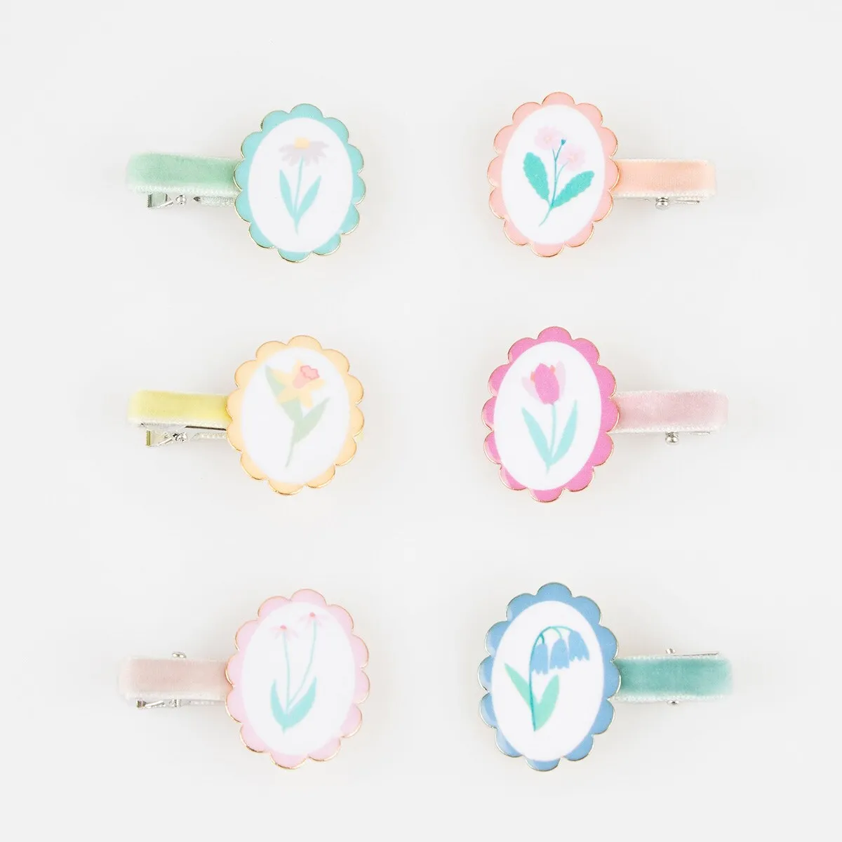 Flower Cameo Hair Clips (x6)