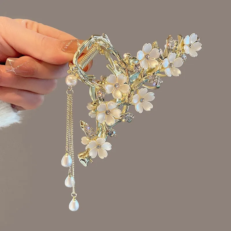 Pearl Floral Hair Claw Clip