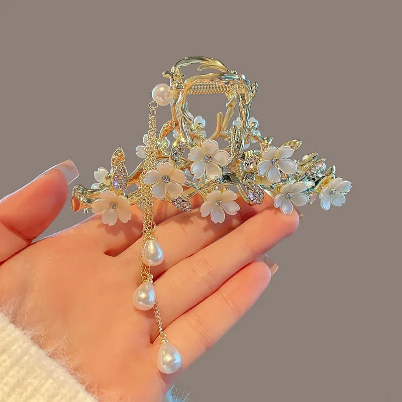 Pearl Floral Hair Claw Clip