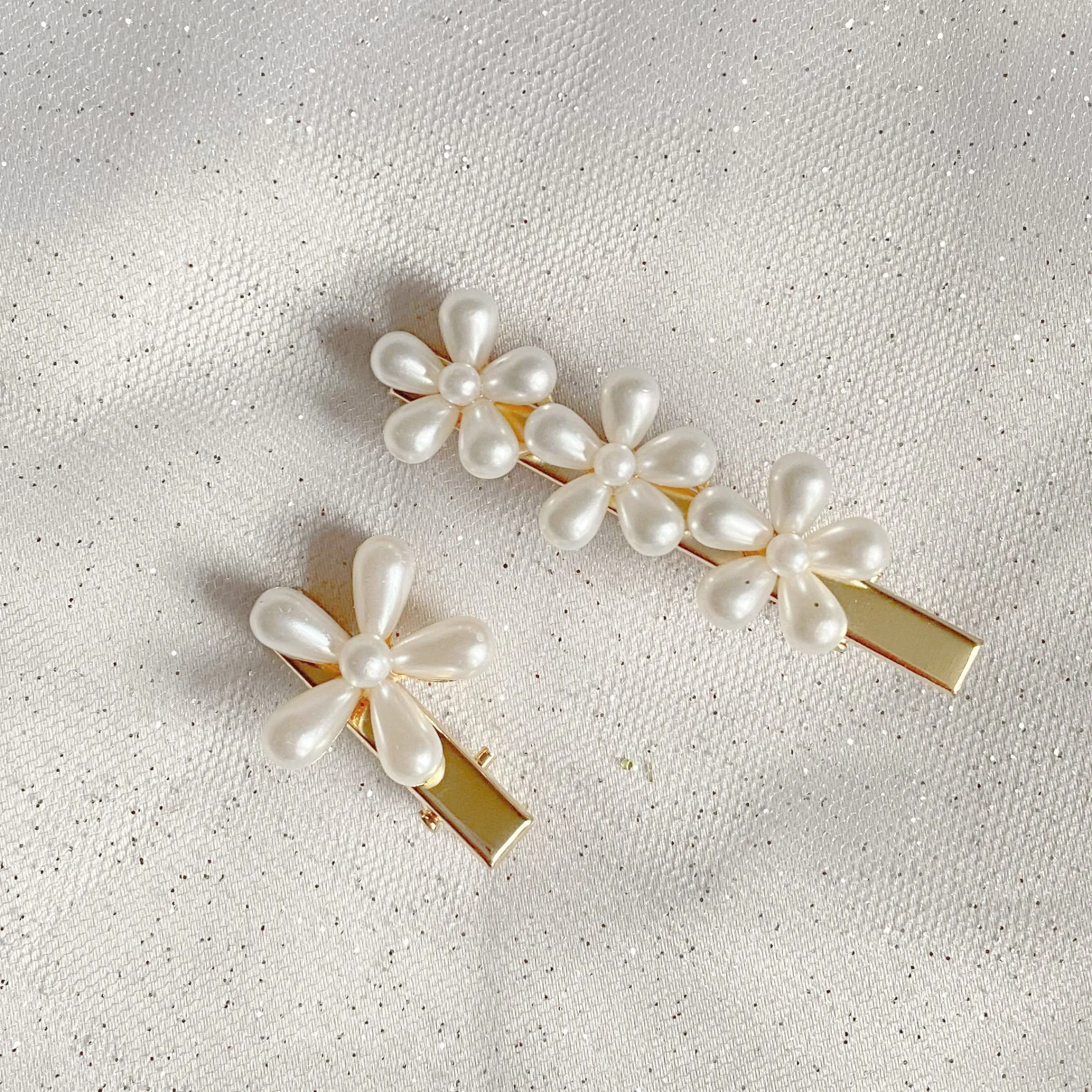 Pearl Hair Grips Flower Hair Clips Gold Crocodile Hair Clips Set of 2