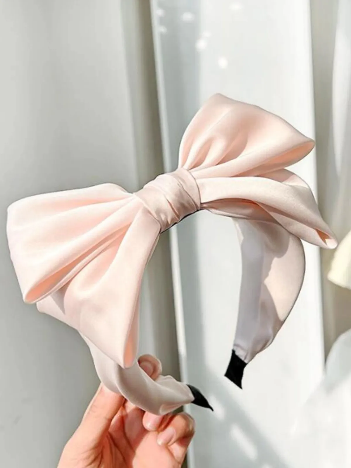 Plush Beauty Big Bow Velvet Headband